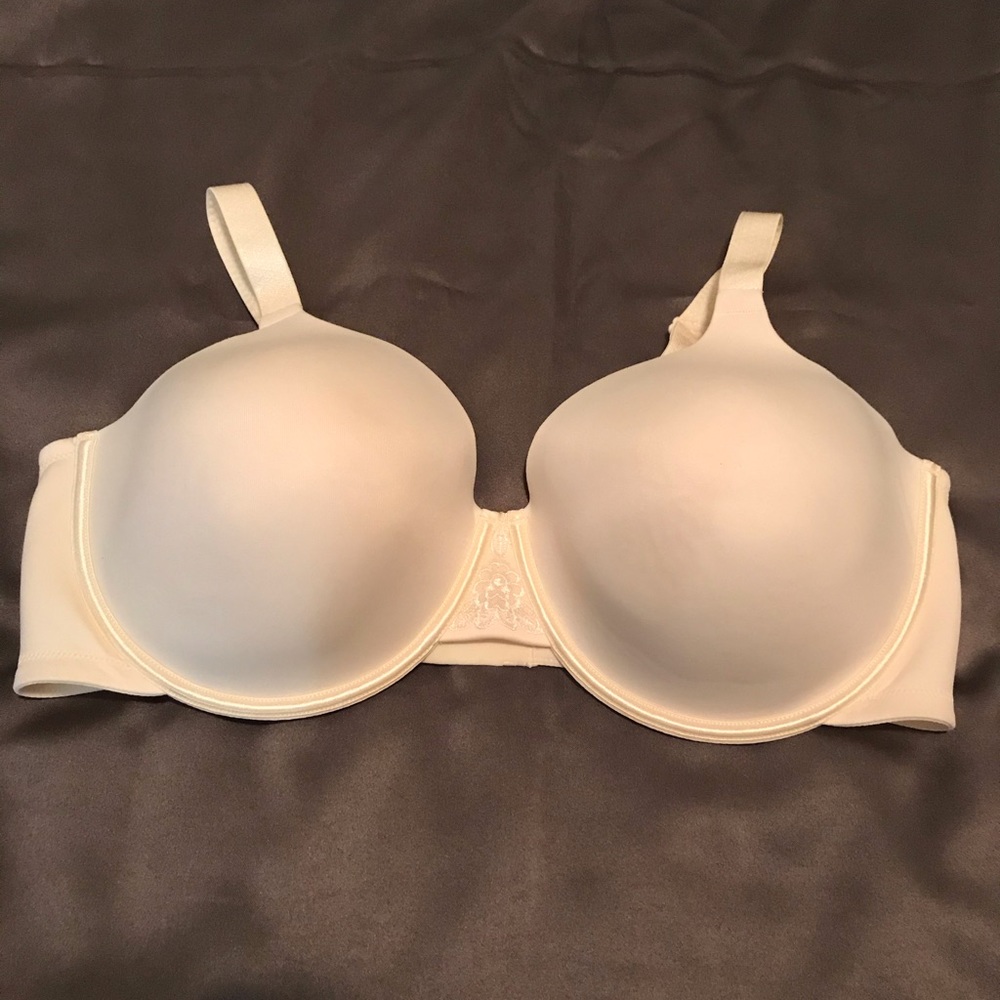 Vanity Fair Cream-Colored Bra NWOT